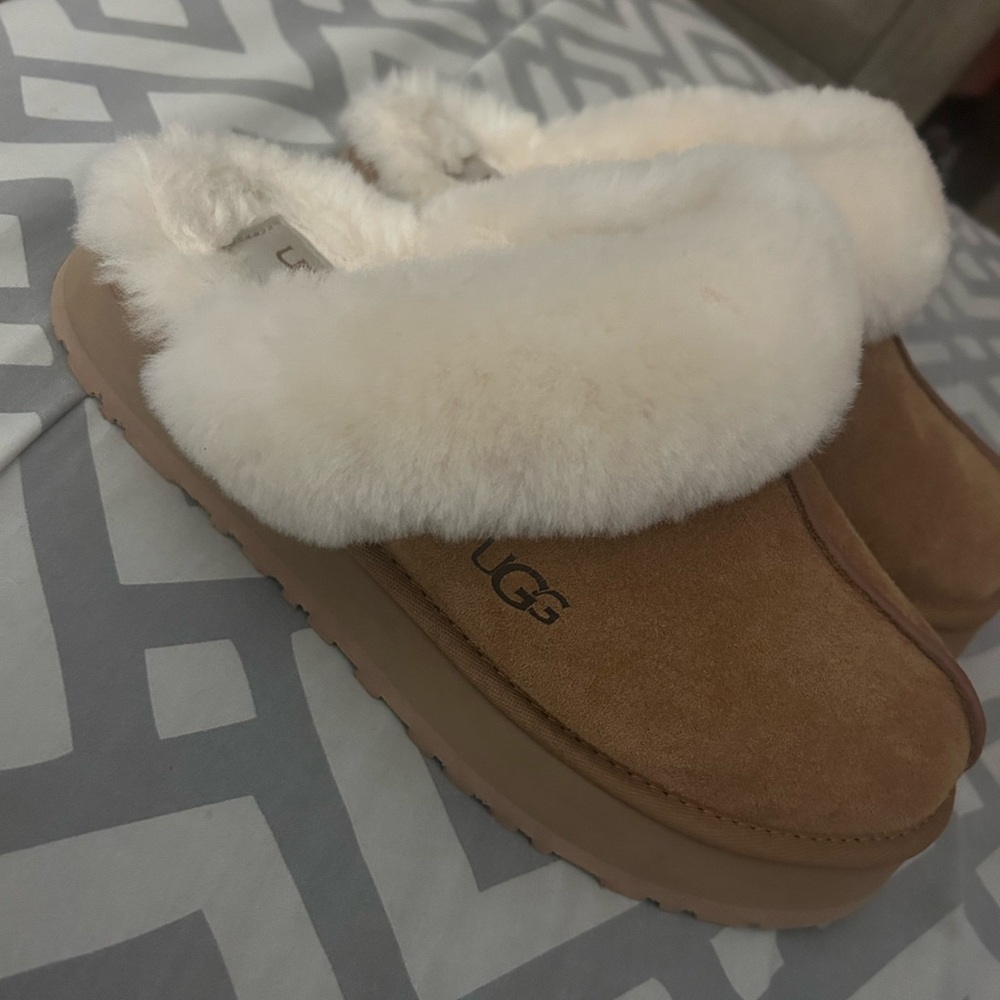 New ugg disquette slippers